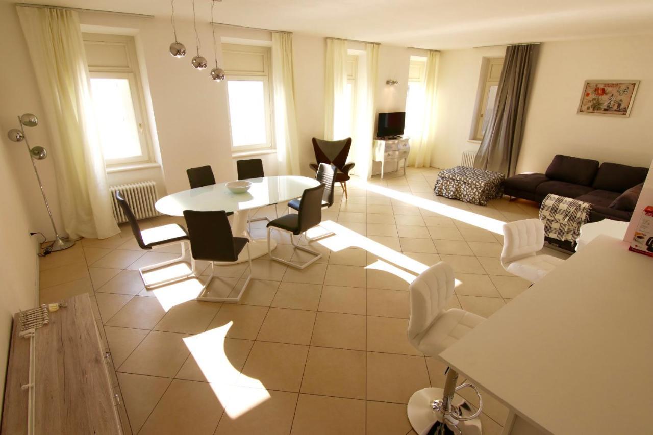 Charmante Apartament Lake Front Malcesine Exterior foto